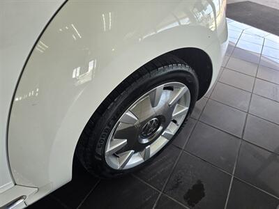 2013 Volkswagen Beetle-Classic 2.5L 2DR HATCHBACK - Photo 30 - Hamilton, OH 45015