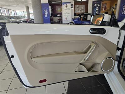 2013 Volkswagen Beetle-Classic 2.5L 2DR HATCHBACK - Photo 7 - Hamilton, OH 45015