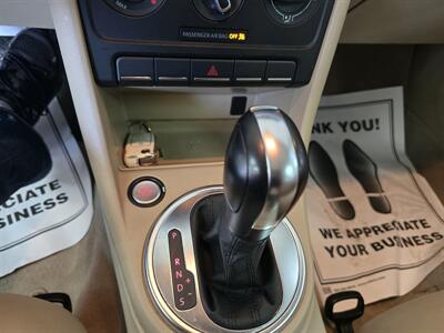 2013 Volkswagen Beetle-Classic 2.5L 2DR HATCHBACK - Photo 17 - Hamilton, OH 45015