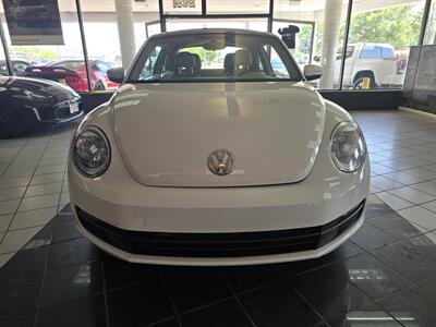 2013 Volkswagen Beetle-Classic 2.5L 2DR HATCHBACK - Photo 2 - Hamilton, OH 45015
