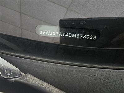 2013 Volkswagen Beetle-Classic 2.5L 2DR HATCHBACK - Photo 32 - Hamilton, OH 45015