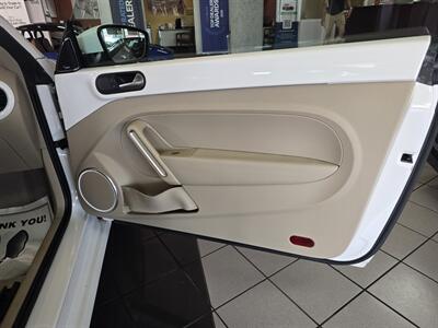 2013 Volkswagen Beetle-Classic 2.5L 2DR HATCHBACK - Photo 11 - Hamilton, OH 45015