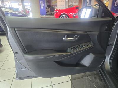2023 Nissan Sentra SV 4DR SEDAN   - Photo 7 - Hamilton, OH 45015