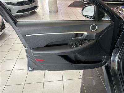 2025 Hyundai SONATA SE 4DR SEDAN   - Photo 11 - Hamilton, OH 45015