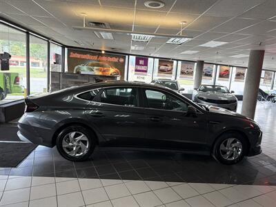 2025 Hyundai SONATA SE 4DR SEDAN   - Photo 5 - Hamilton, OH 45015