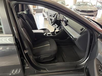 2025 Hyundai SONATA SE 4DR SEDAN   - Photo 16 - Hamilton, OH 45015