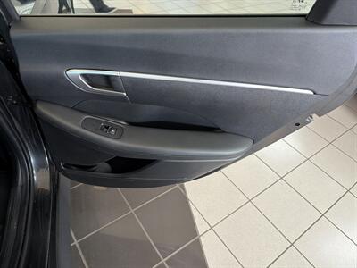 2025 Hyundai SONATA SE 4DR SEDAN   - Photo 15 - Hamilton, OH 45015