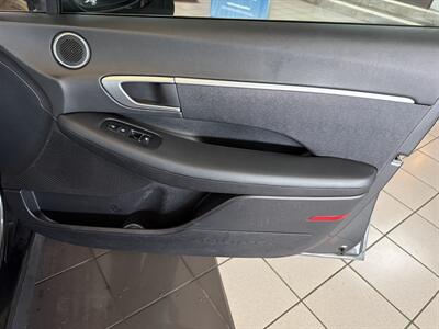 2025 Hyundai SONATA SE 4DR SEDAN   - Photo 19 - Hamilton, OH 45015