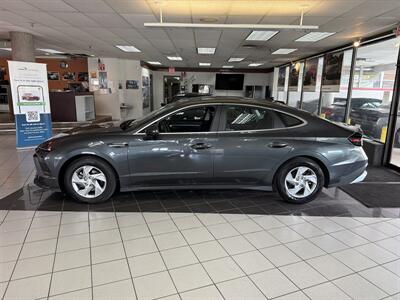 2025 Hyundai SONATA SE 4DR SEDAN   - Photo 2 - Hamilton, OH 45015