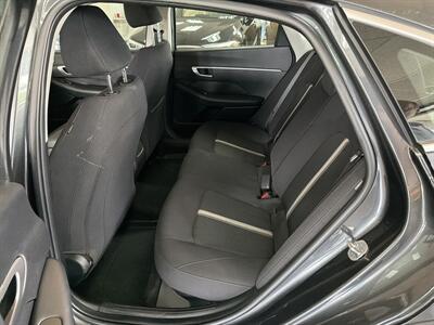 2025 Hyundai SONATA SE 4DR SEDAN   - Photo 12 - Hamilton, OH 45015