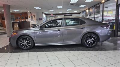 2023 Toyota Camry SE 4DR SEDAN - Photo 2 - Hamilton, OH 45015