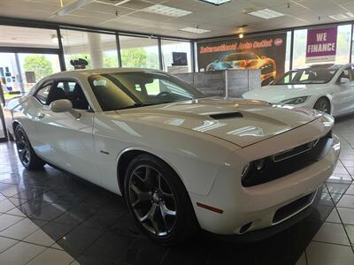 2015 Dodge Challenger R/T-COUPE/V8 HEMI   - Photo 4 - Hamilton, OH 45015