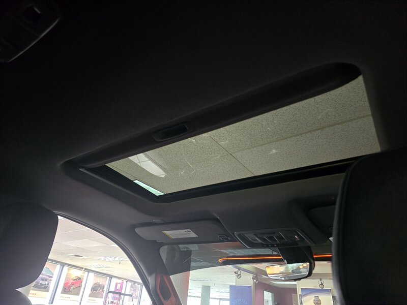 2021 Chevrolet Silverado 1500 LTZ - Photo 18 - Hamilton, OH 45015