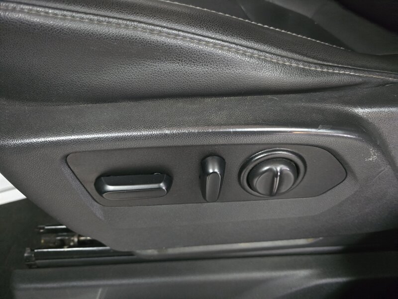 2021 Chevrolet Silverado 1500 LTZ - Photo 20 - Hamilton, OH 45015