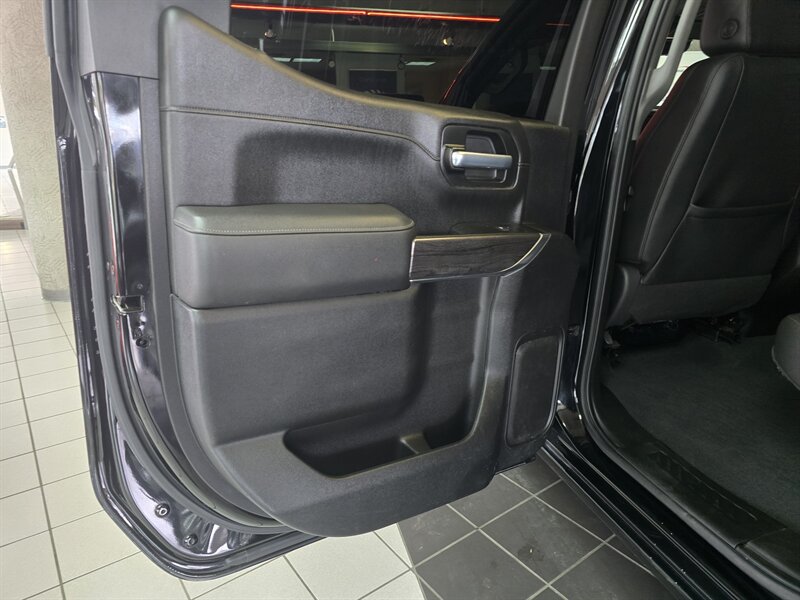 2021 Chevrolet Silverado 1500 LTZ - Photo 10 - Hamilton, OH 45015