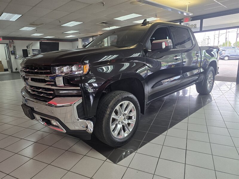 2021 Chevrolet Silverado 1500 LTZ   - Photo 1 - Hamilton, OH 45015