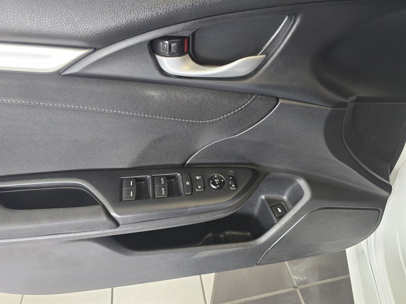 2017 Honda Civic EX 4DR SEDAN - Photo 17 - Hamilton, OH 45015