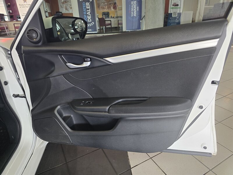 2017 Honda Civic EX 4DR SEDAN - Photo 12 - Hamilton, OH 45015