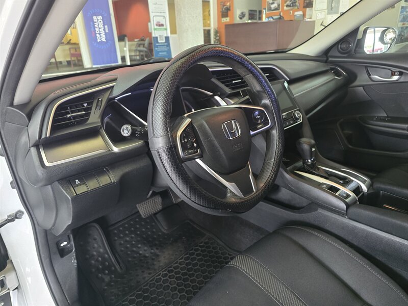 2017 Honda Civic EX 4DR SEDAN - Photo 8 - Hamilton, OH 45015