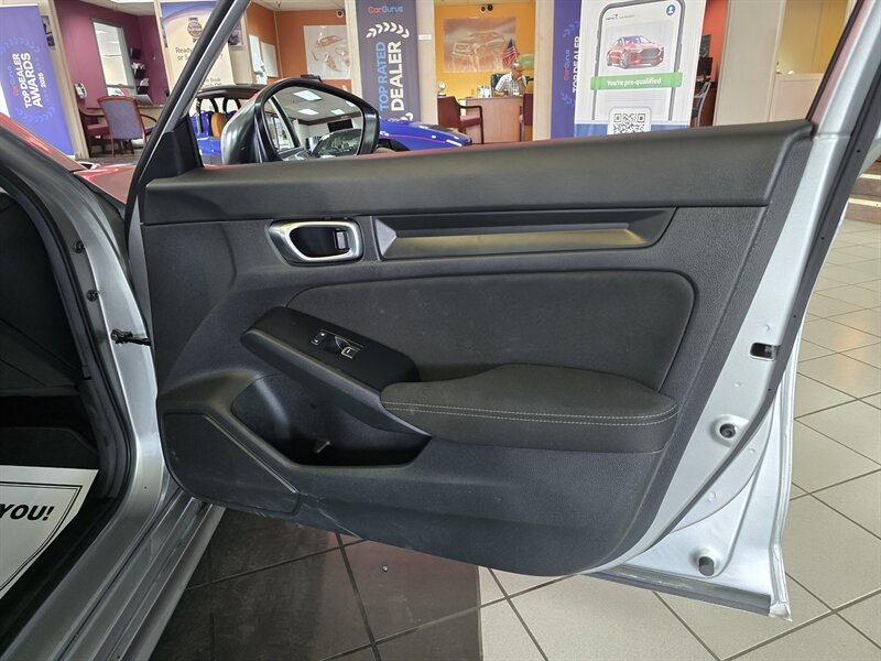 2025 Honda Civic LX 4DR SEDAN - Photo 12 - Hamilton, OH 45015