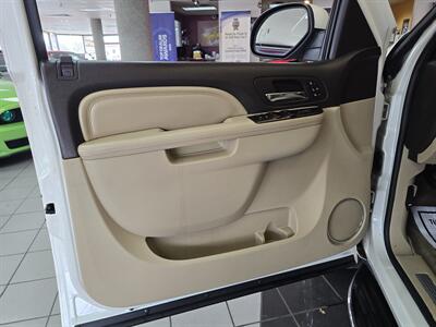 2011 GMC Yukon Denali 4DR SUV AWD   - Photo 7 - Hamilton, OH 45015