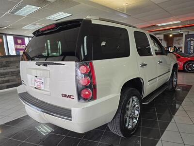 2011 GMC Yukon Denali 4DR SUV AWD   - Photo 4 - Hamilton, OH 45015