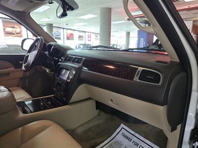 2011 GMC Yukon Denali 4DR SUV AWD   - Photo 11 - Hamilton, OH 45015