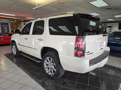 2011 GMC Yukon Denali 4DR SUV AWD   - Photo 6 - Hamilton, OH 45015