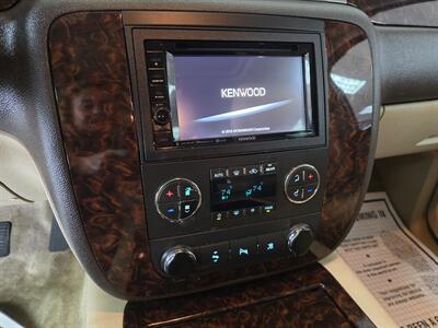 2011 GMC Yukon Denali 4DR SUV AWD   - Photo 19 - Hamilton, OH 45015