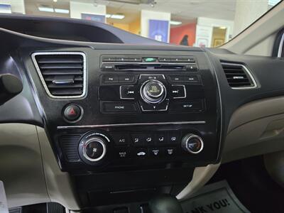2013 Honda Civic LX   - Photo 19 - Hamilton, OH 45015