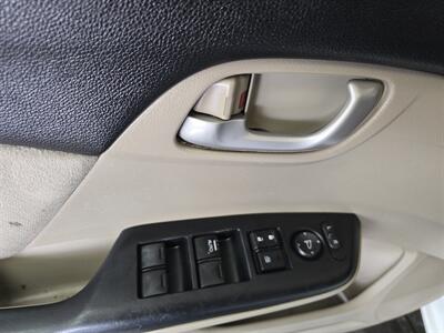 2013 Honda Civic LX   - Photo 17 - Hamilton, OH 45015