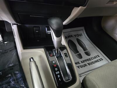 2013 Honda Civic LX   - Photo 18 - Hamilton, OH 45015