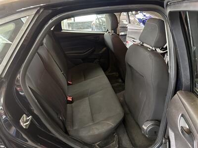 2016 Ford Focus S 4DR SEDAN   - Photo 21 - Hamilton, OH 45015