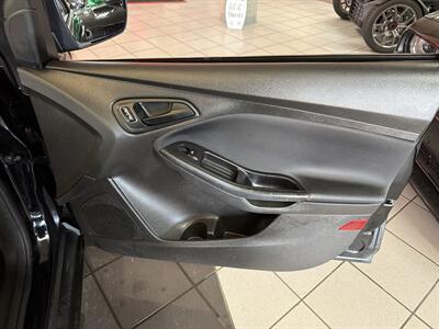 2016 Ford Focus S 4DR SEDAN   - Photo 26 - Hamilton, OH 45015