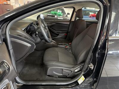 2016 Ford Focus S 4DR SEDAN   - Photo 9 - Hamilton, OH 45015