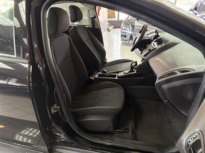 2016 Ford Focus S 4DR SEDAN   - Photo 23 - Hamilton, OH 45015