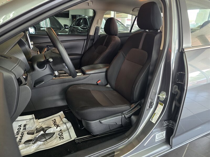 2025 Nissan Sentra SV 4DR SEDAN - Photo 11 - Hamilton, OH 45015