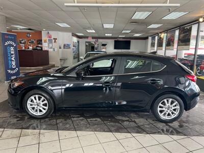 2016 Mazda MAZDA3 i Touring 4DR HATCHBACK   - Photo 2 - Hamilton, OH 45015