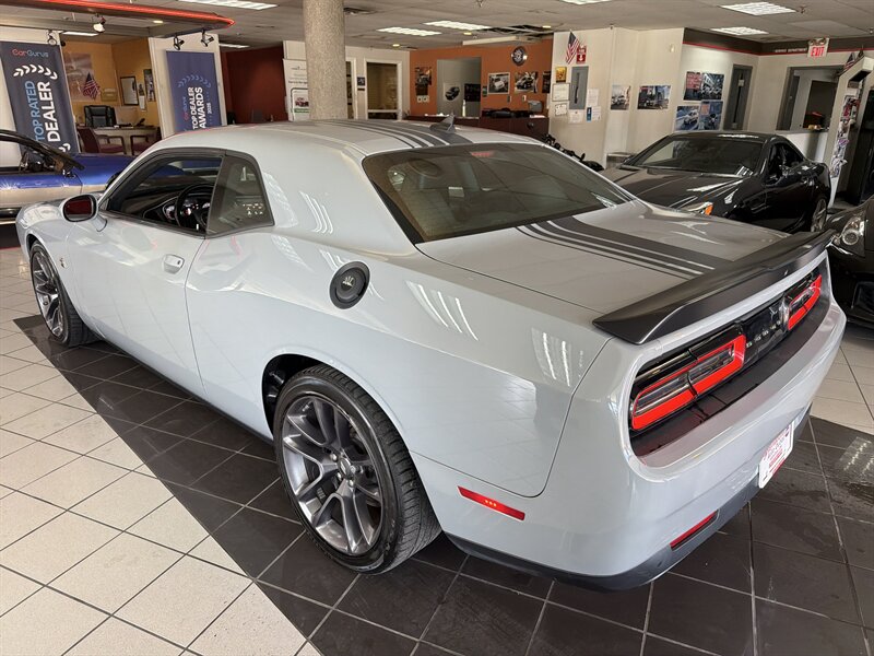 2022 Dodge Challenger R/T Scat Pack - Photo 8 - Hamilton, OH 45015