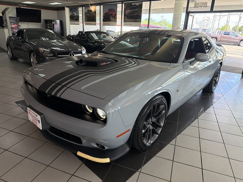 2022 Dodge Challenger R/T Scat Pack   - Photo 1 - Hamilton, OH 45015