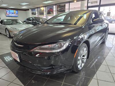 2015 Chrysler 200 Series S 4DR SEDAN   - Photo 1 - Hamilton, OH 45015