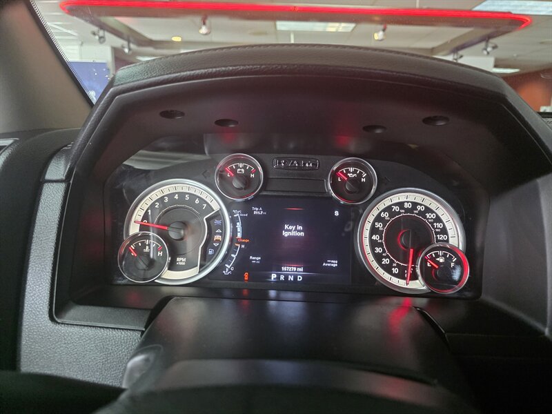 2014 RAM 1500 Laramie - Photo 27 - Hamilton, OH 45015