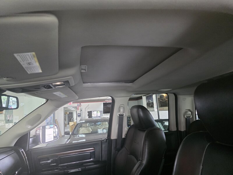 2014 RAM 1500 Laramie - Photo 33 - Hamilton, OH 45015