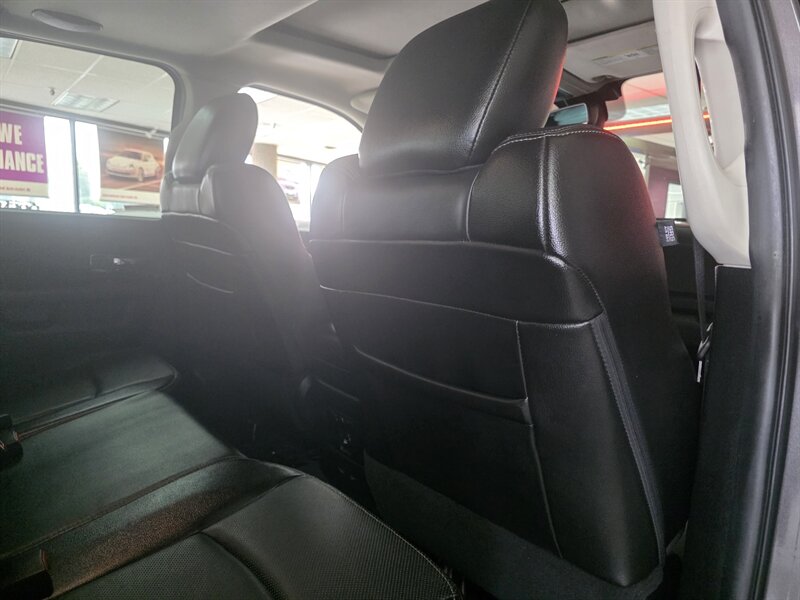 2014 RAM 1500 Laramie - Photo 19 - Hamilton, OH 45015