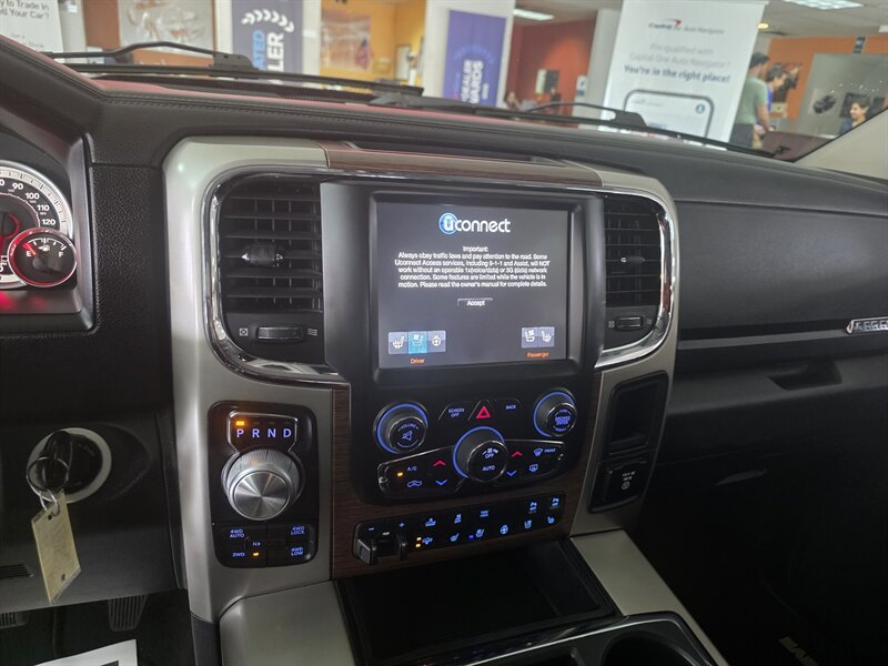 2014 RAM 1500 Laramie - Photo 30 - Hamilton, OH 45015