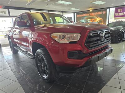 2018 Toyota Tacoma SR5 4DR CREW CAB   - Photo 3 - Hamilton, OH 45015