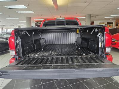 2018 Toyota Tacoma SR5 4DR CREW CAB   - Photo 28 - Hamilton, OH 45015