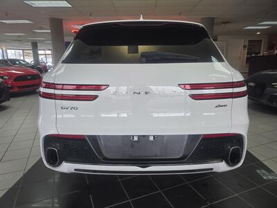 2025 Genesis GV70 2.5T STANDARD 4DR SUV AWD - Photo 5 - Hamilton, OH 45015