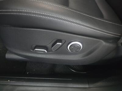 2025 Genesis GV70 2.5T STANDARD 4DR SUV AWD - Photo 18 - Hamilton, OH 45015