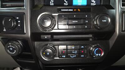 2016 Ford F-150 XLT SUPER CREW 4X4 - Photo 18 - Hamilton, OH 45015